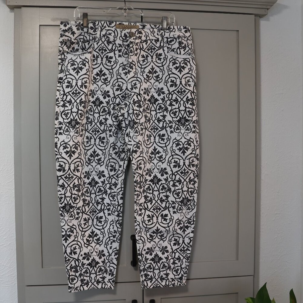 Liverpool Jeans Company Black & White Floral Scroll Jeans – Size 16/33